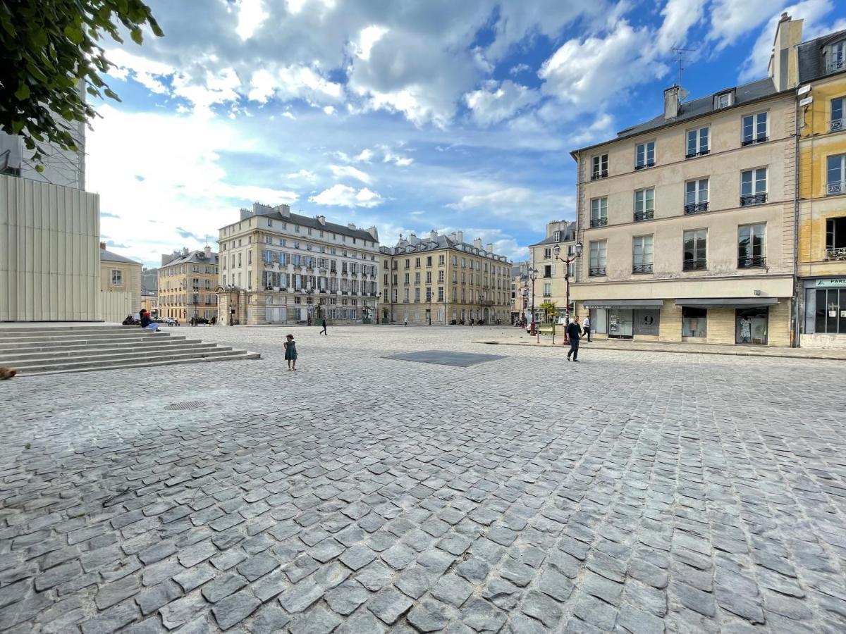 Le Roi Soleil • 4Min Chateau Versailles • 1Min Gare Versailles Rive Gauche Luaran gambar